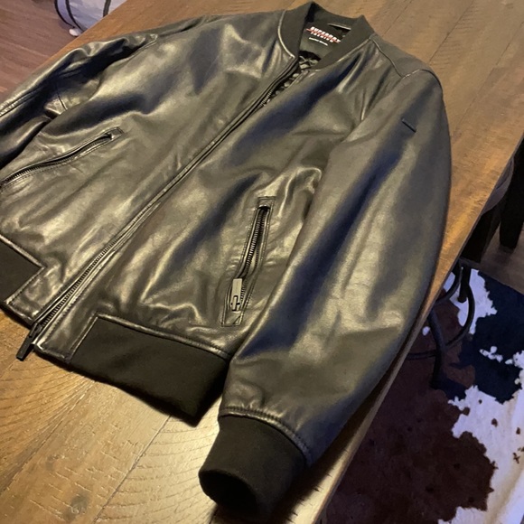 Real leather SUPERDRY bomber jacket. - Picture 3 of 4